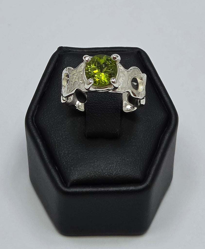 Peridot Openwork Textured Ring