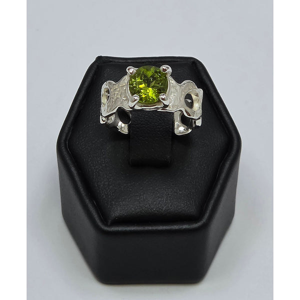 Peridot Openwork Textured Ring