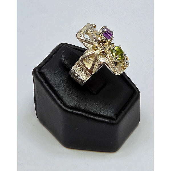 Two-Tone Geometric Amethyst & Peridot Shield Ring with 18k Gold Accents