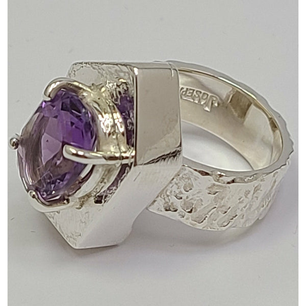 Elongated Pentagon Amethyst Ring