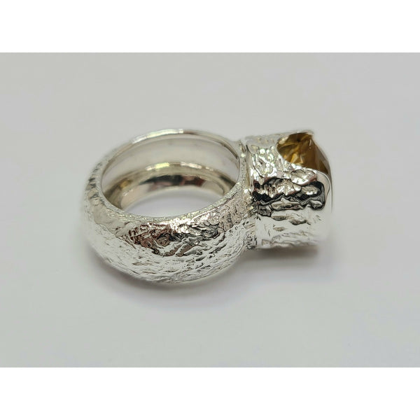 Round Citrine Ring